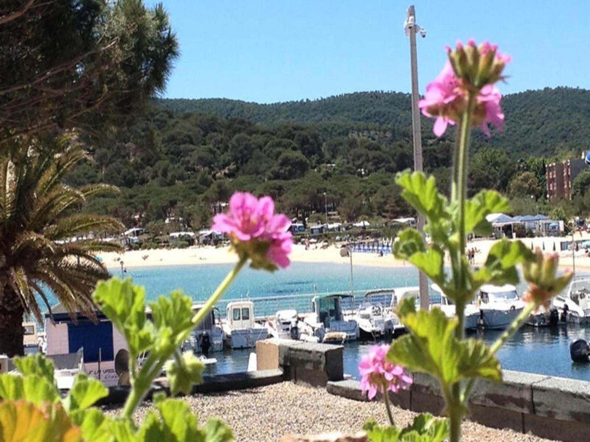 6 Person Holiday Home In Olden Esterno foto